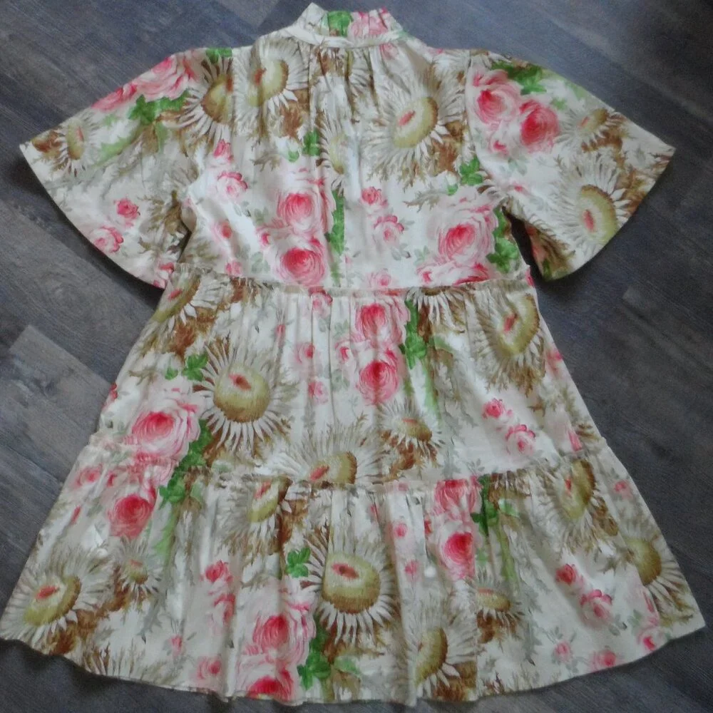 Tuckernuck Sun-Faded Floral Crawford V-Neck Short Dress Sz Med - Picture 2 of 5